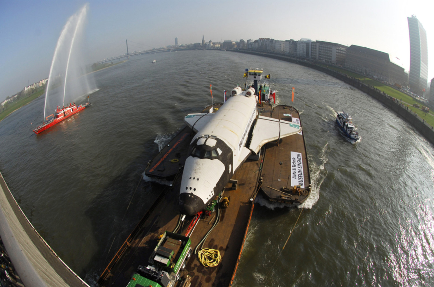 Soviet spaceship sails to German home